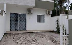 Curta Praia de Armação - Casa Violeta
